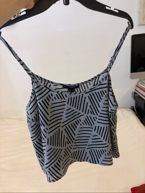 Forever 21 Stylish Grey and Black Patterned Women's Top Small